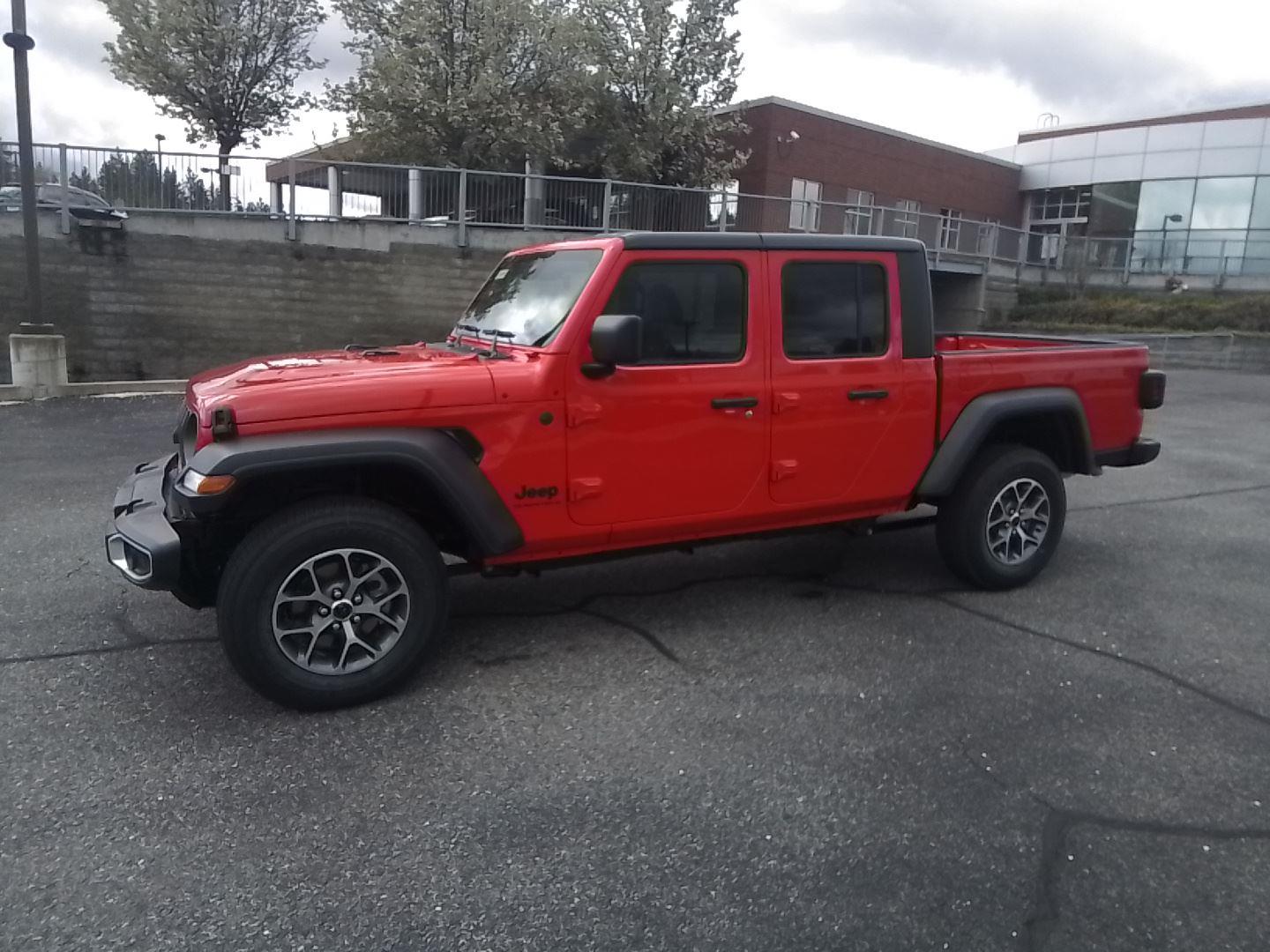 2025 Jeep Gladiator Sport S photo 3