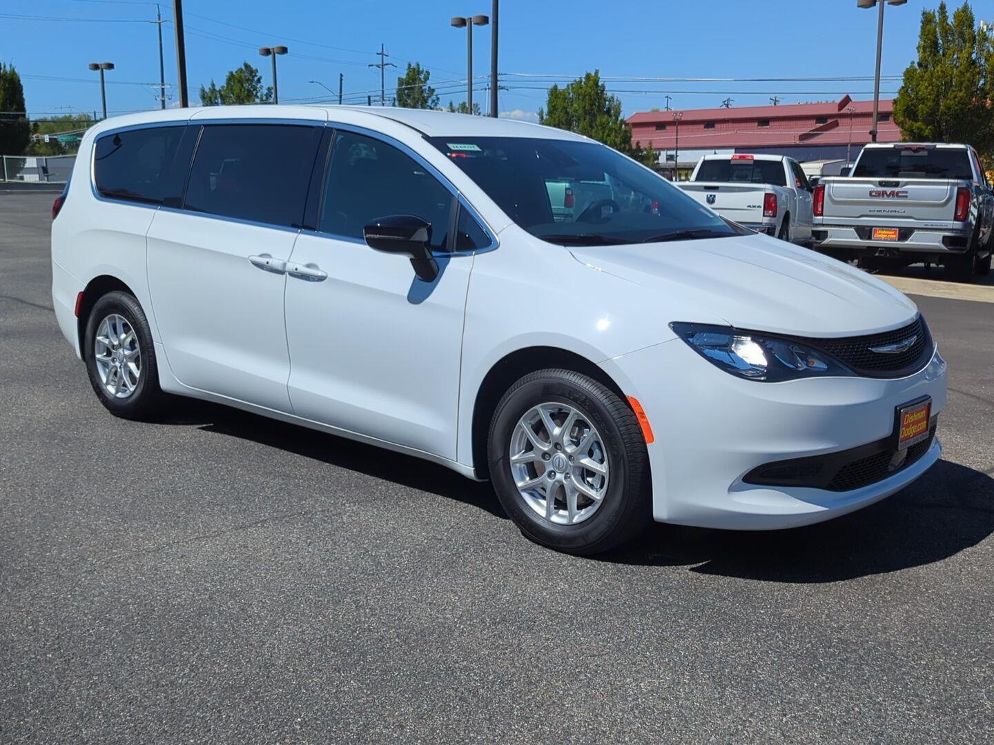2025 Chrysler Voyager