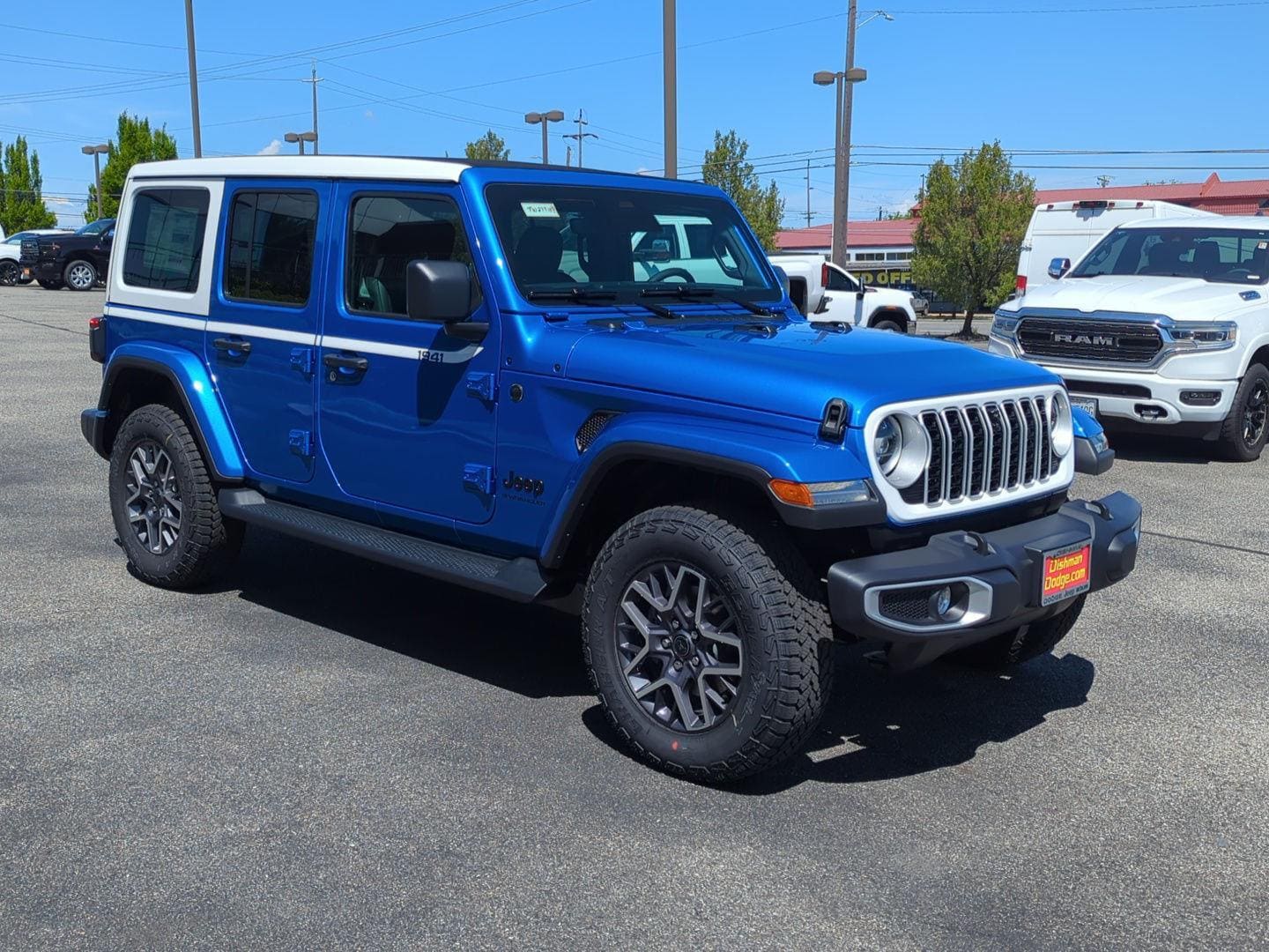 2026 Jeep Wrangler Sahara's photo