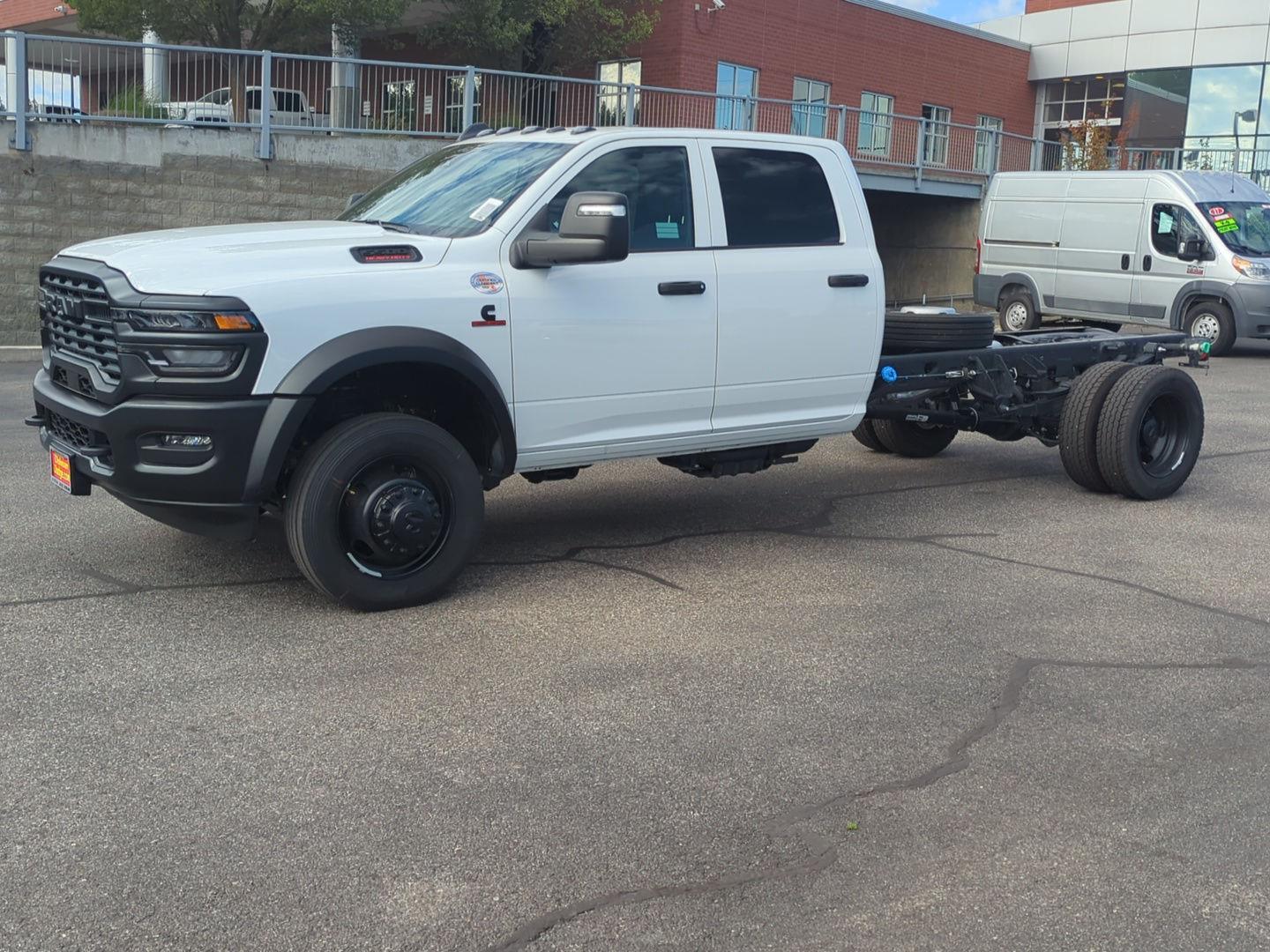 2025 Ram 5500 Tradesman photo 3