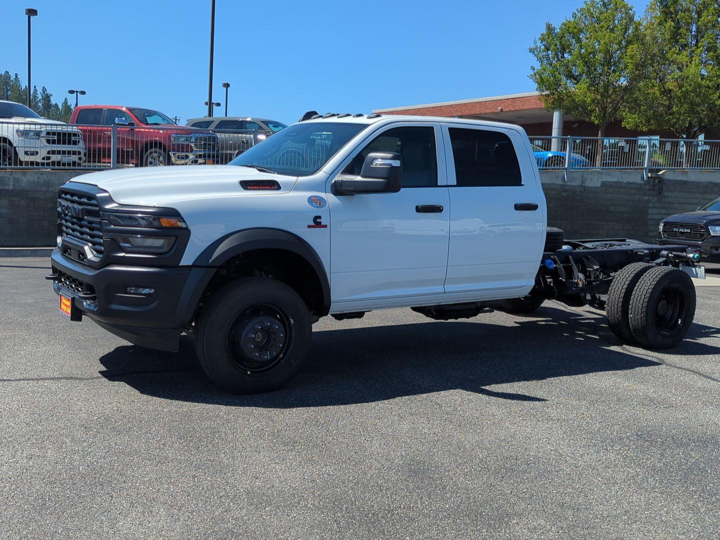 2025 Ram 4500 Tradesman photo 3