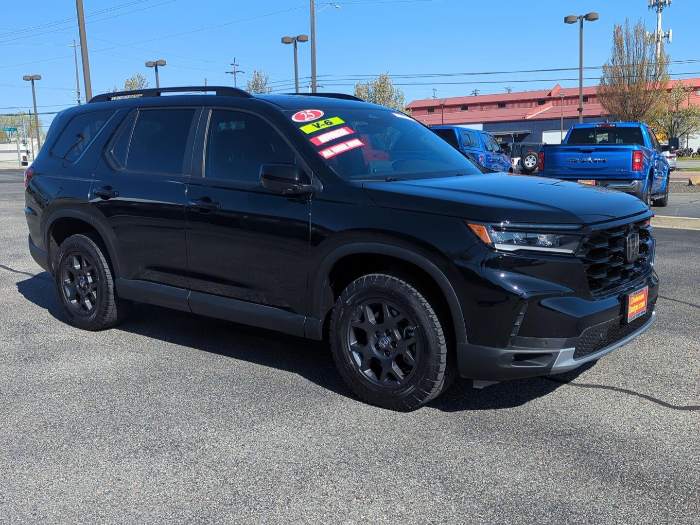 2025 Honda Pilot TrailSport AWD's photo
