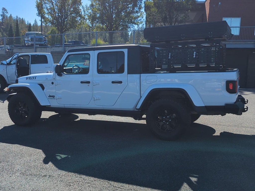 Used 2022 Jeep Gladiator Willys Truck Crew Cab