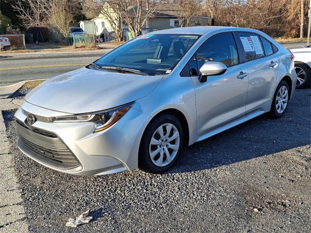 Used 2025 Toyota Corolla 1 Owner, 1000 Miles! LE Sedan