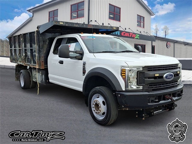 2019 Ford F-450 Super Duty Chassis Cab XL's photo
