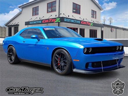 2016 Dodge Challenger SRT Hellcat Coupe