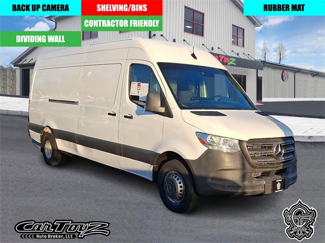 2020 Mercedes-Benz Sprinter Cargo Van Base's photo