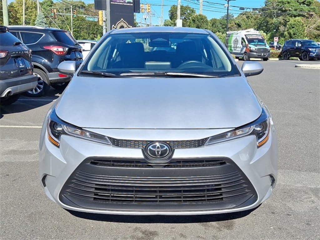 Used 2025 Toyota Corolla LE Sedan