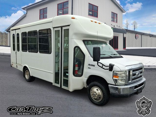 2015 Ford E-Series Cutaway Base