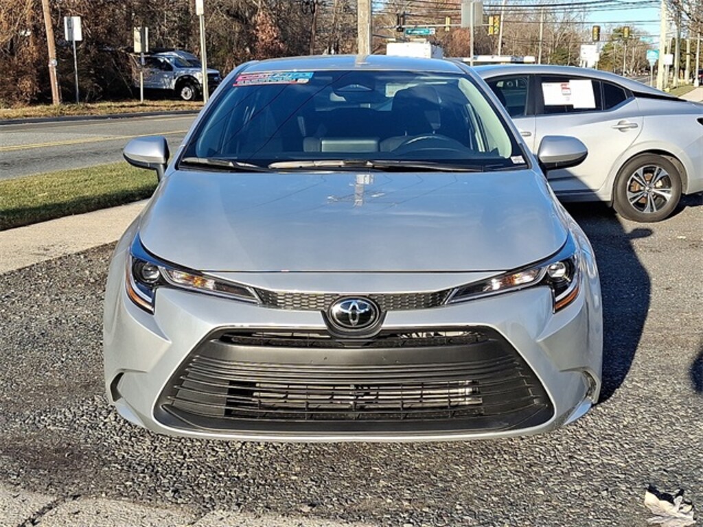 Used 2025 Toyota Corolla 1 Owner, 1000 Miles! LE Sedan