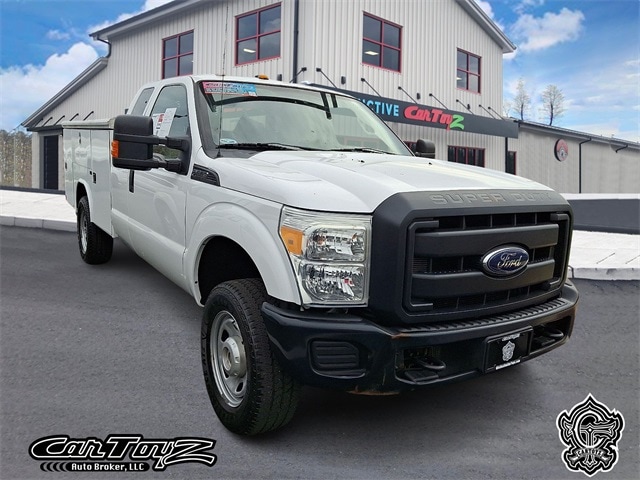 2016 Ford F-350 Super Duty Chassis Cab XL's photo