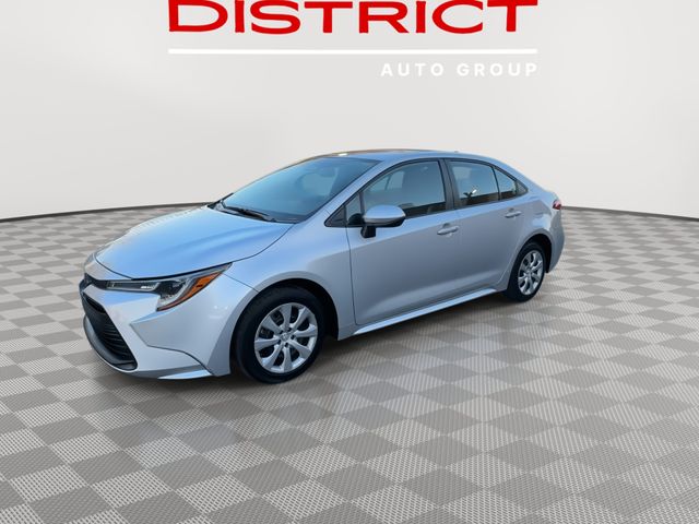 2024 Toyota Corolla LE photo 4
