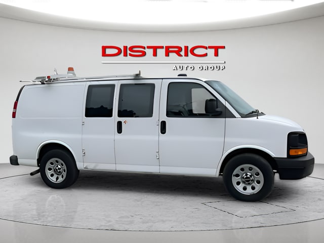2014 GMC Savana Cargo Work Van - Photo 9