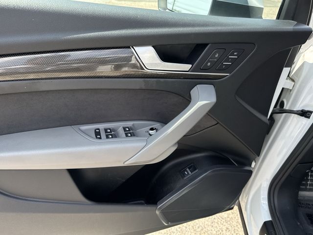 2022 Audi SQ5 Premium - Photo 15
