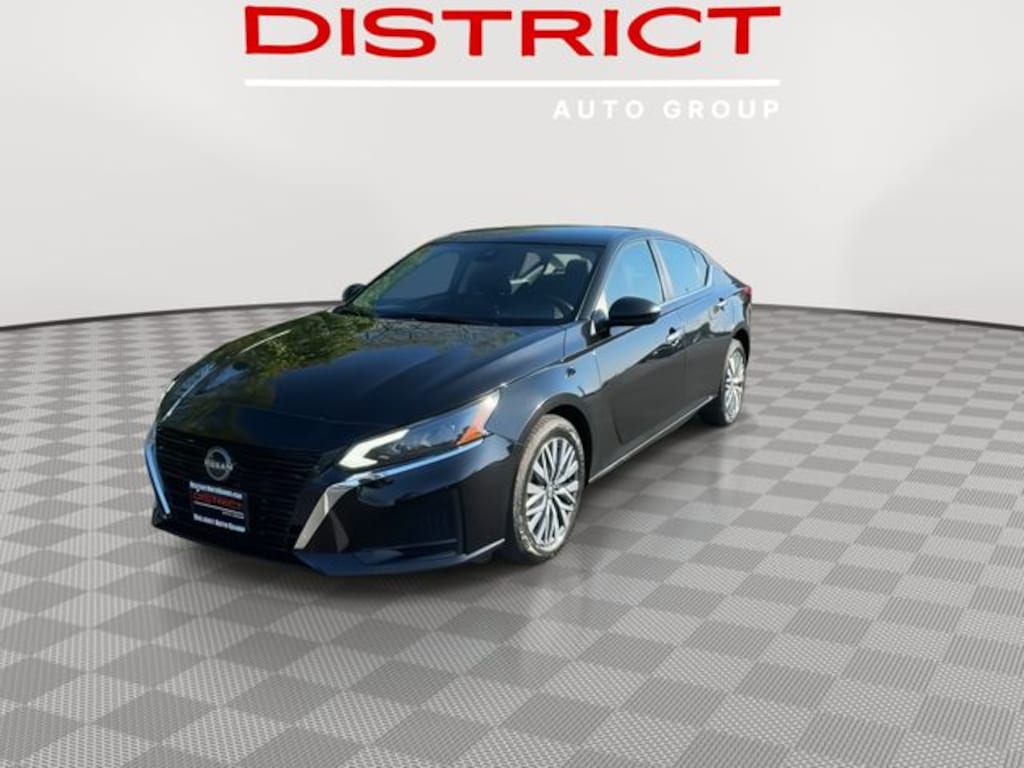 Used 2024 Nissan Altima 2.5 SV Sedan