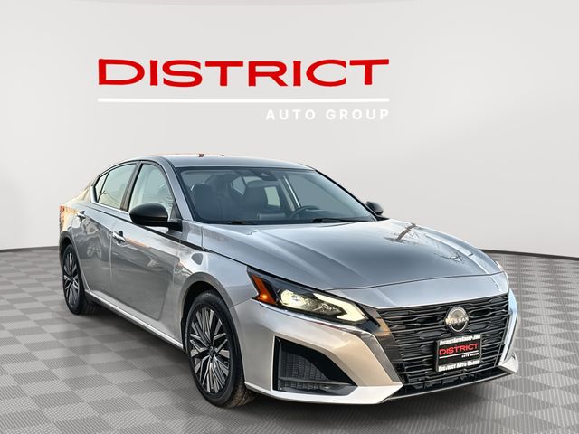 2024 Nissan Altima SV's photo