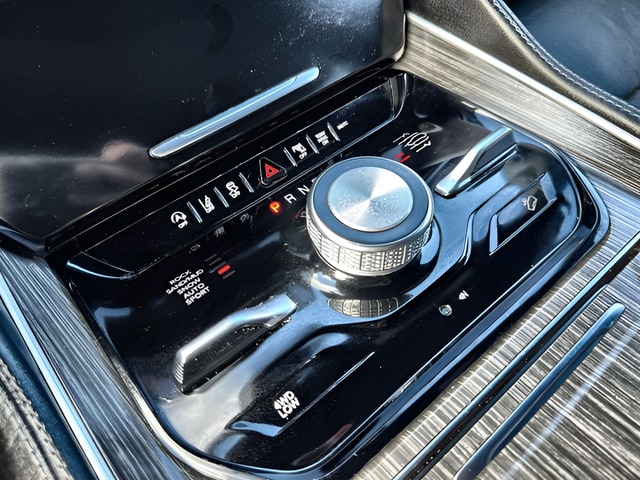 2023 Jeep Wagoneer Series III - Photo 21