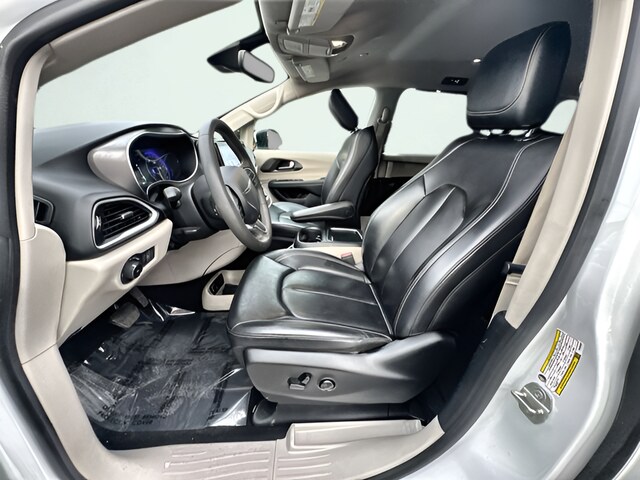 2023 Chrysler Pacifica Touring L - Photo 13