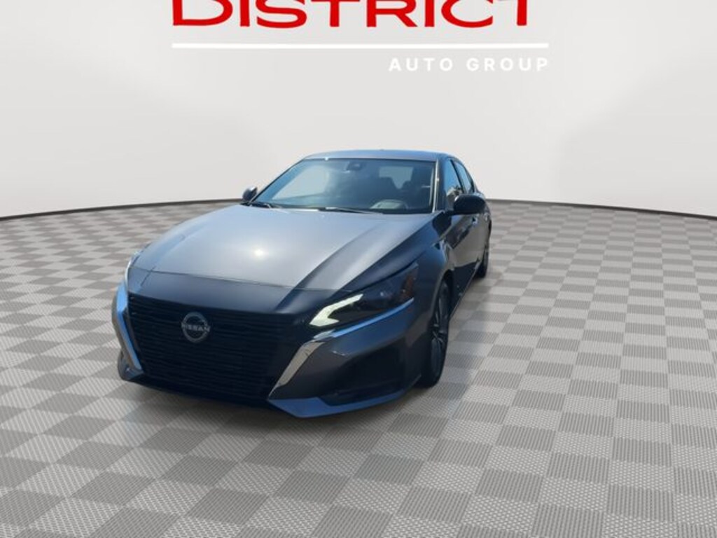 Used 2025 Nissan Altima SV Sedan