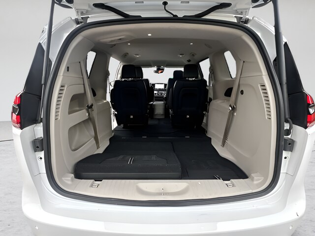 2023 Chrysler Pacifica Touring L - Photo 19