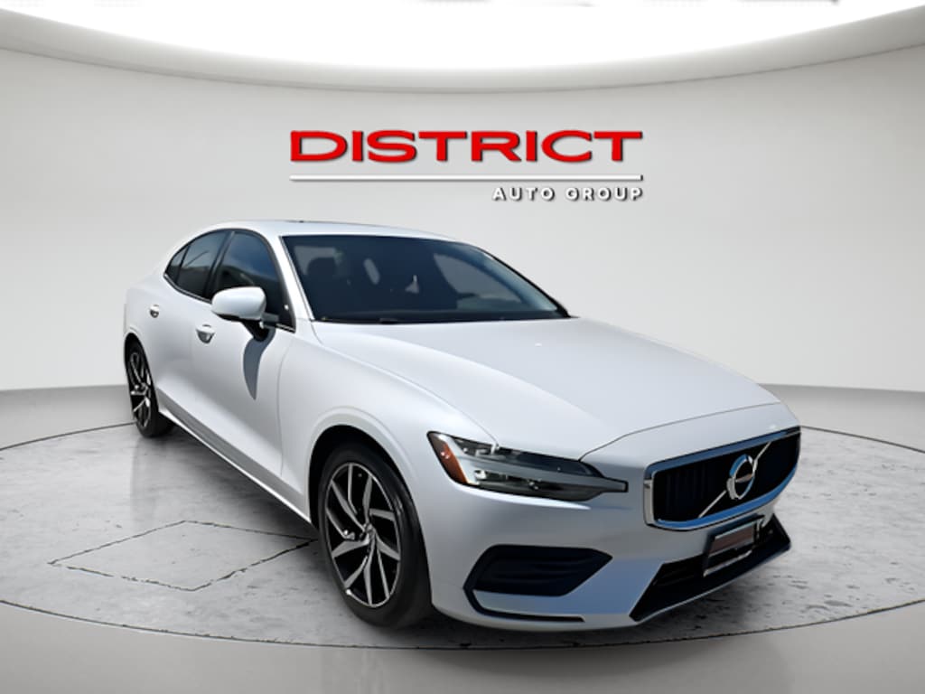 Used 2020 Volvo S60 T5 Momentum Sedan