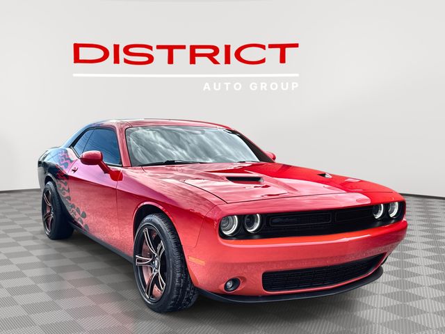 2021 Dodge Challenger SXT's photo