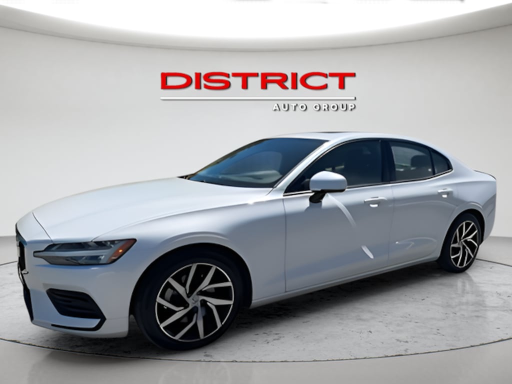 Used 2020 Volvo S60 T5 Momentum Sedan