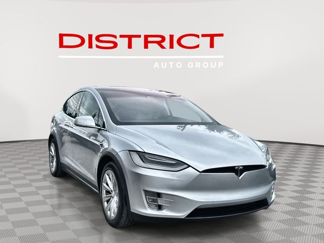 2016 Tesla Model X's photo