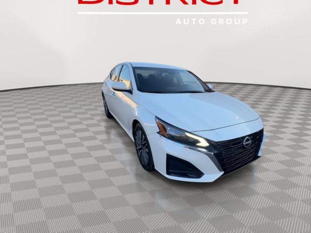 Used 2023 Nissan Altima 2.5 SV Sedan