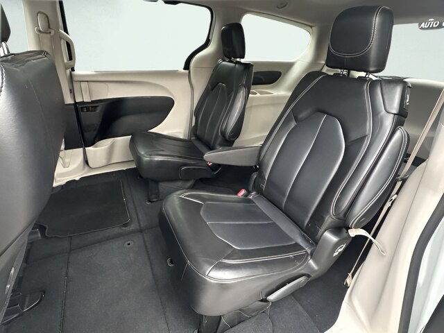 2023 Chrysler Pacifica Touring L - Photo 22