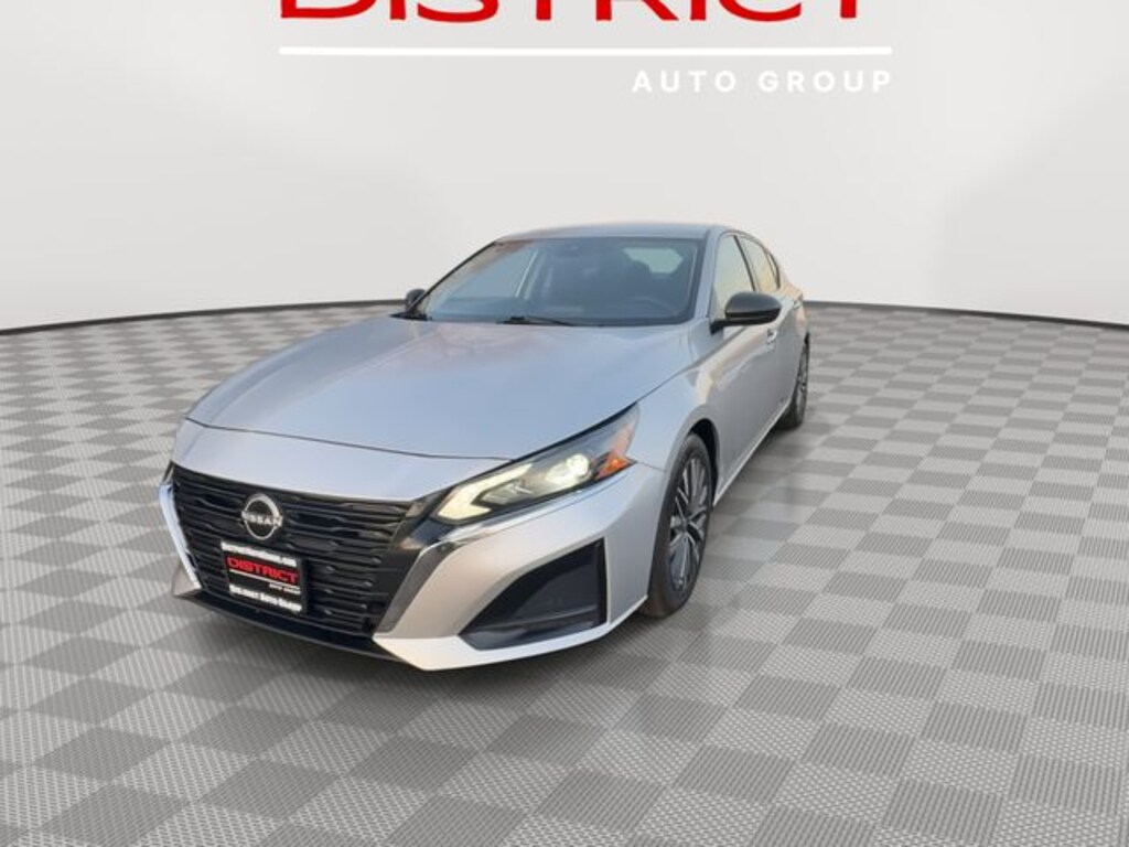 Used 2024 Nissan Altima 2.5 SV Sedan