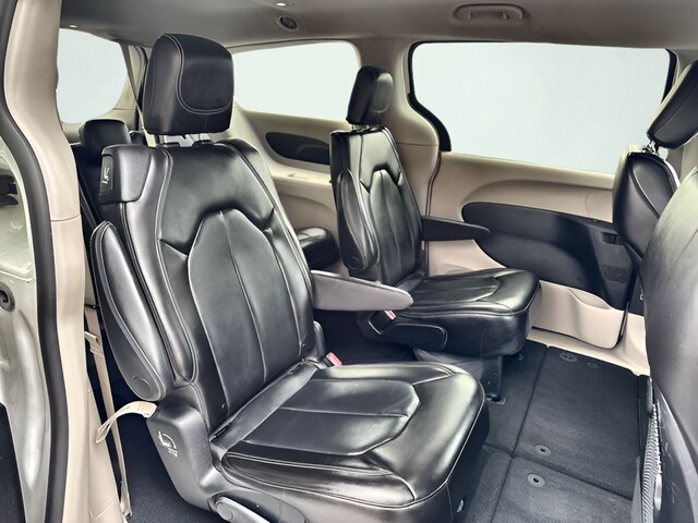 2023 Chrysler Pacifica Touring L - Photo 26