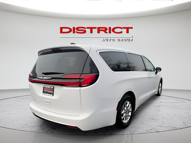 2023 Chrysler Pacifica Touring L - Photo 8