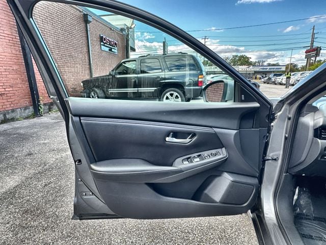 2022 Nissan Sentra SV - Photo 14