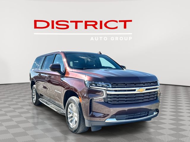 2023 Chevrolet Suburban LT's photo