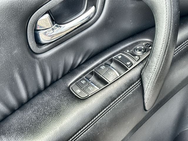 2022 Nissan Armada SV - Photo 14