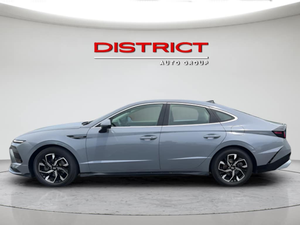 Used 2024 Hyundai Sonata SEL Sedan
