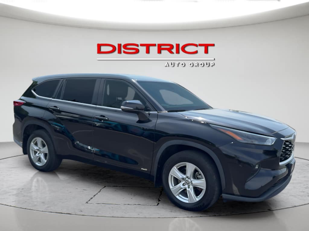 Used 2022 Toyota Highlander Hybrid LE SUV