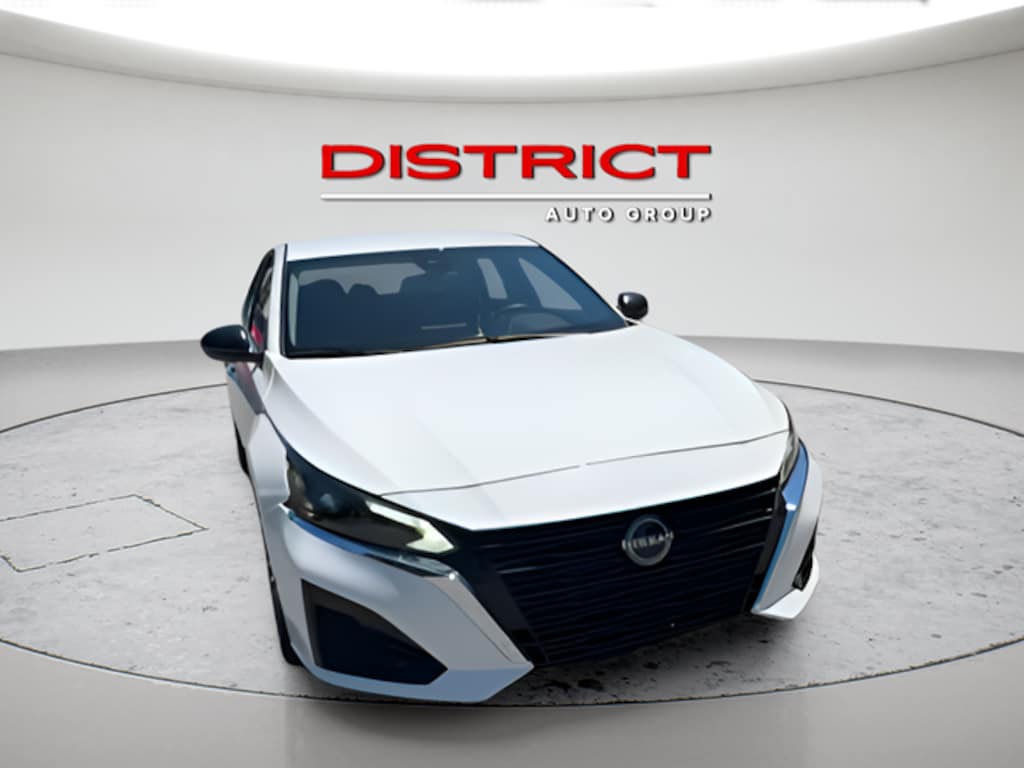 Used 2025 Nissan Altima SV Sedan