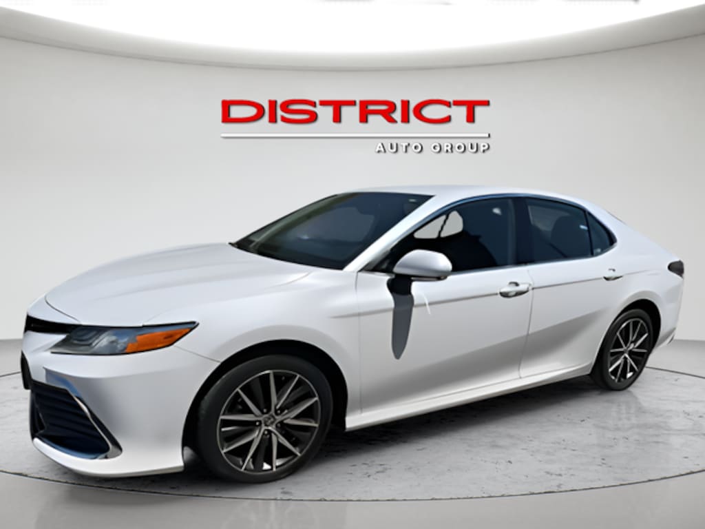 Used 2024 Toyota Camry XLE Sedan