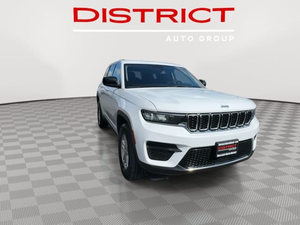 Used 2024 Jeep Grand Cherokee Laredo SUV
