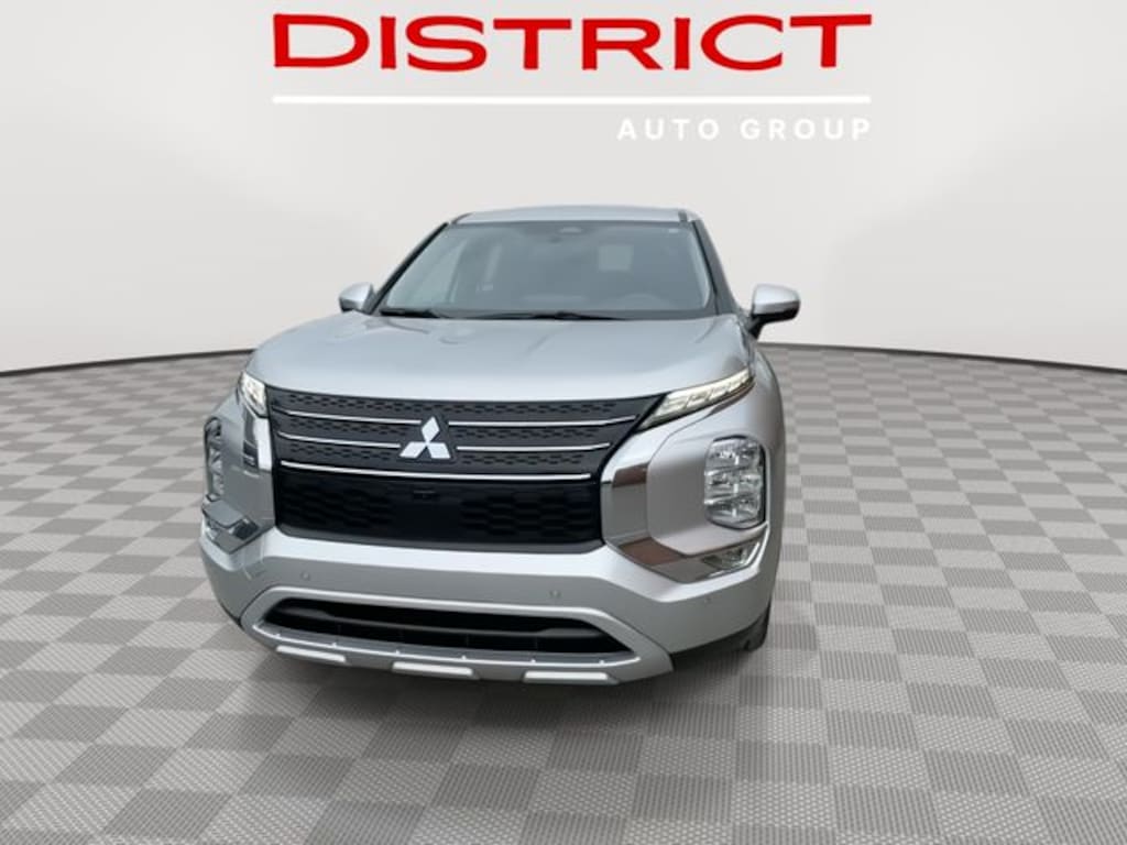 Used 2024 Mitsubishi Outlander SE SUV