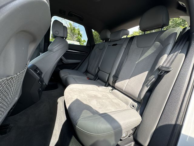2022 Audi SQ5 Premium - Photo 22