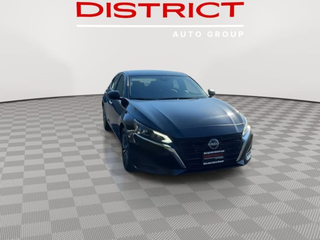 Used 2024 Nissan Altima 2.5 SV Sedan