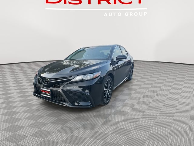 2022 Toyota Camry SE photo 4