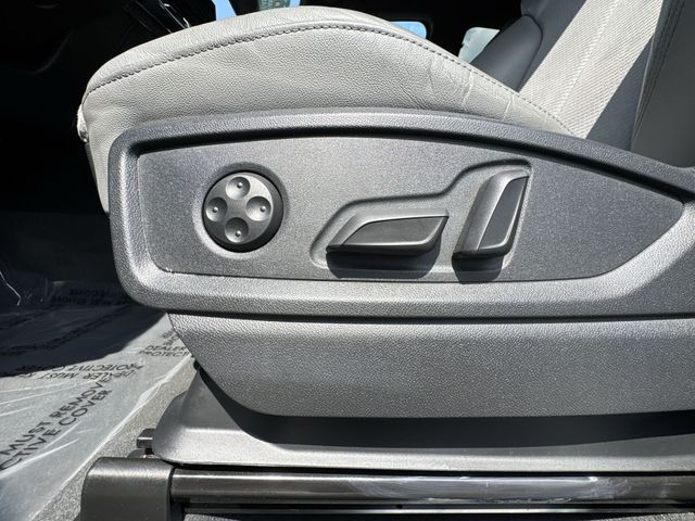 2022 Audi SQ5 Premium - Photo 14