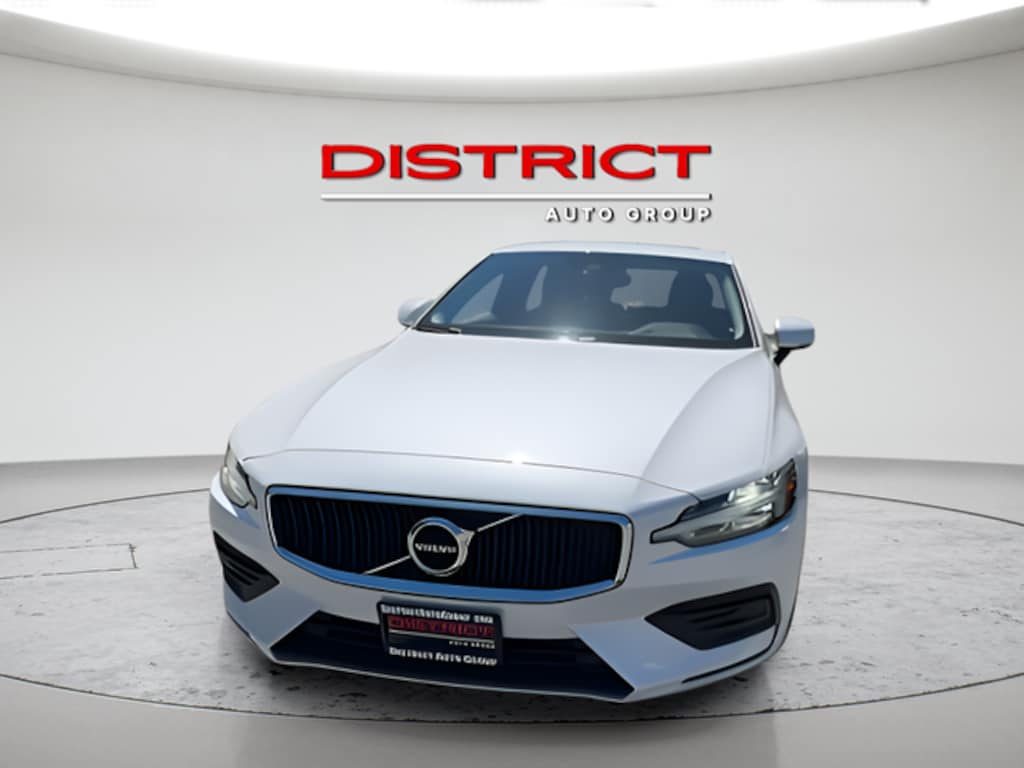 Used 2020 Volvo S60 T5 Momentum Sedan