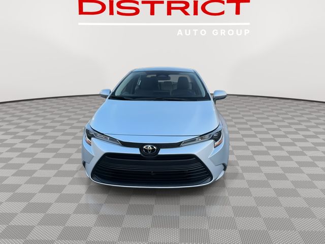 2024 Toyota Corolla LE photo 3