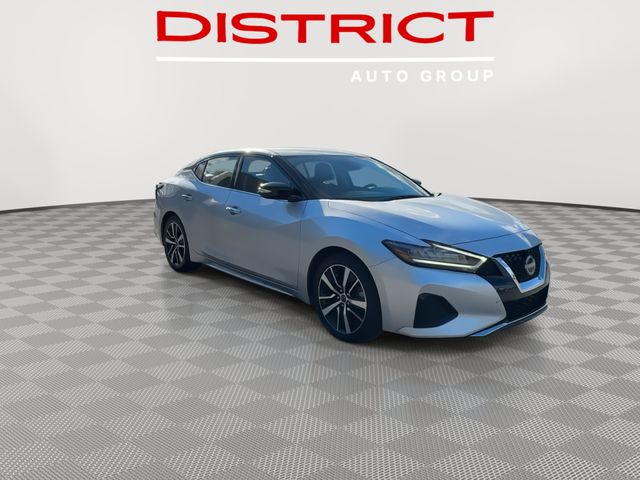 2023 Nissan Maxima SV photo 2