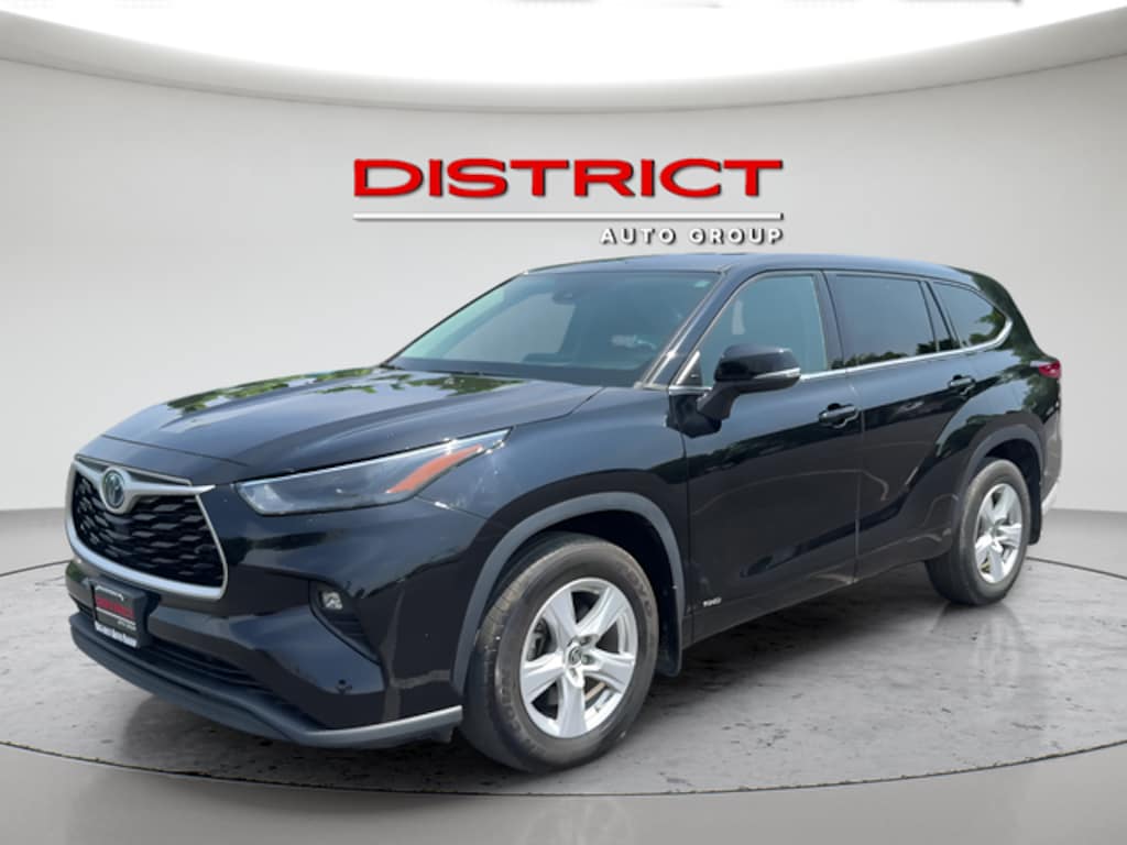 Used 2022 Toyota Highlander Hybrid LE SUV